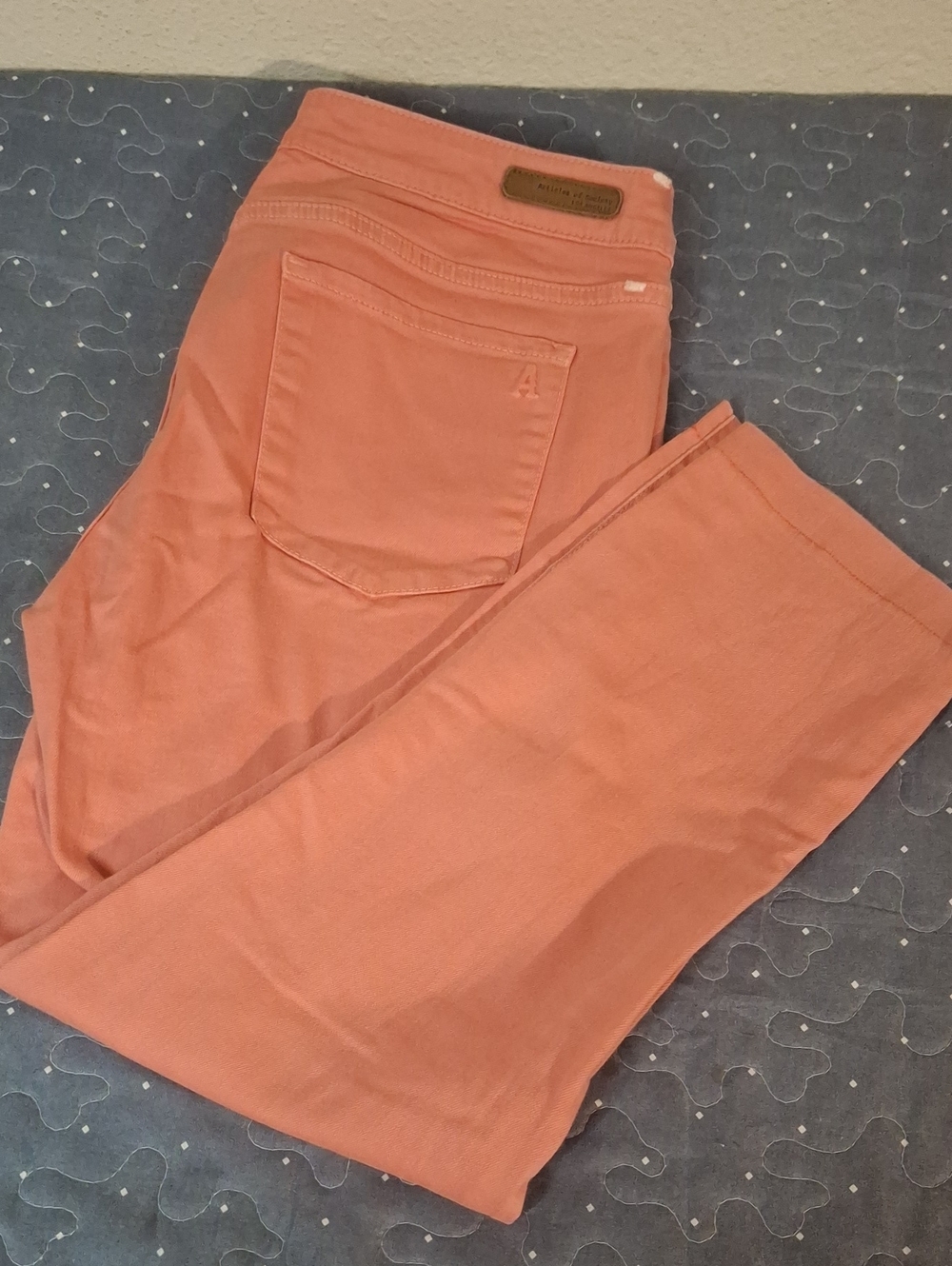 Articles Of Society Women’s Pink cropped jeans